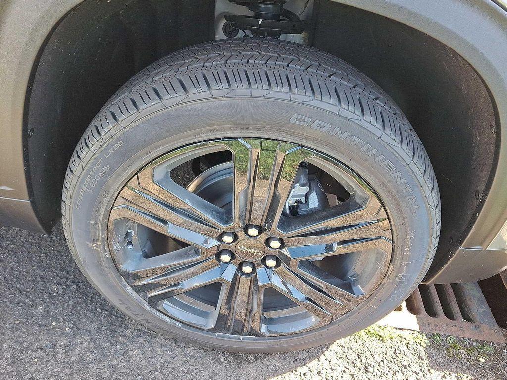 new 2026 GMC Acadia car, priced at $50,083