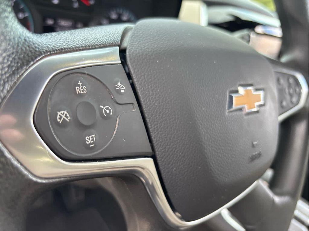 used 2023 Chevrolet Traverse car, priced at $19,996