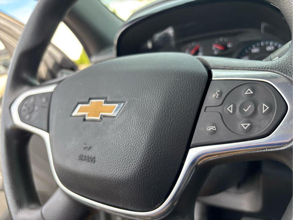 used 2023 Chevrolet Traverse car, priced at $19,996