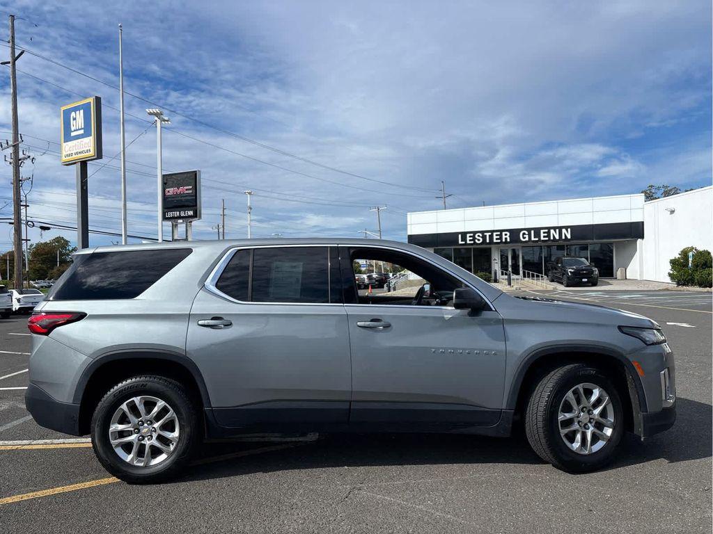 used 2023 Chevrolet Traverse car, priced at $19,996