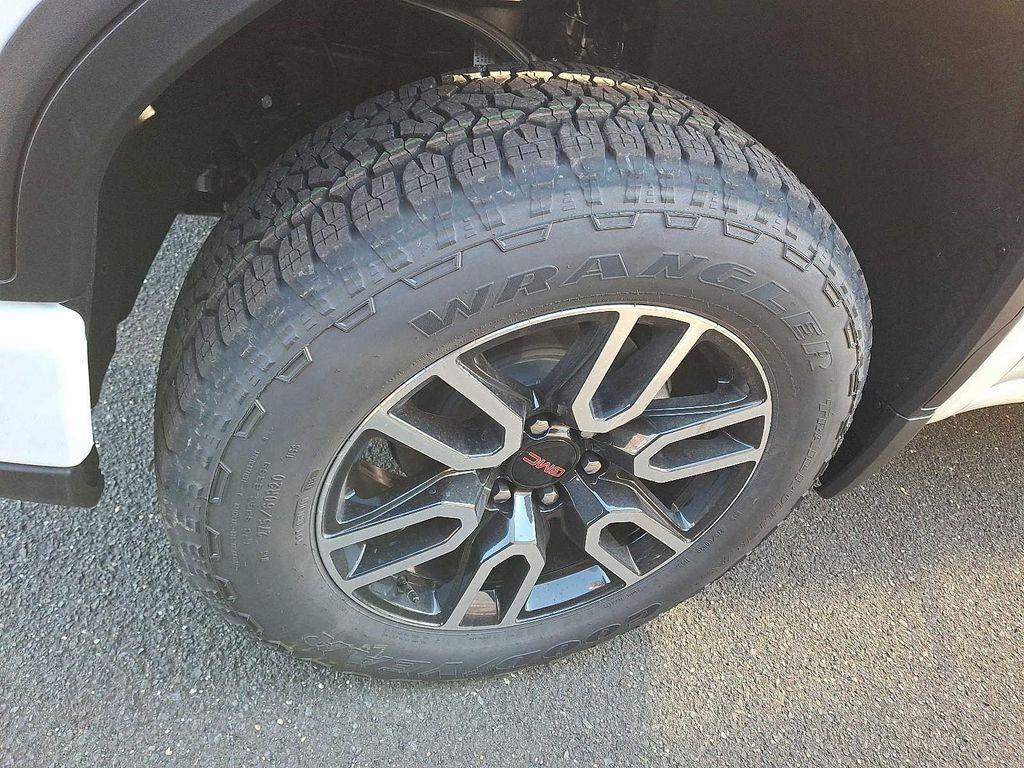 new 2026 GMC Sierra 1500 car, priced at $70,090