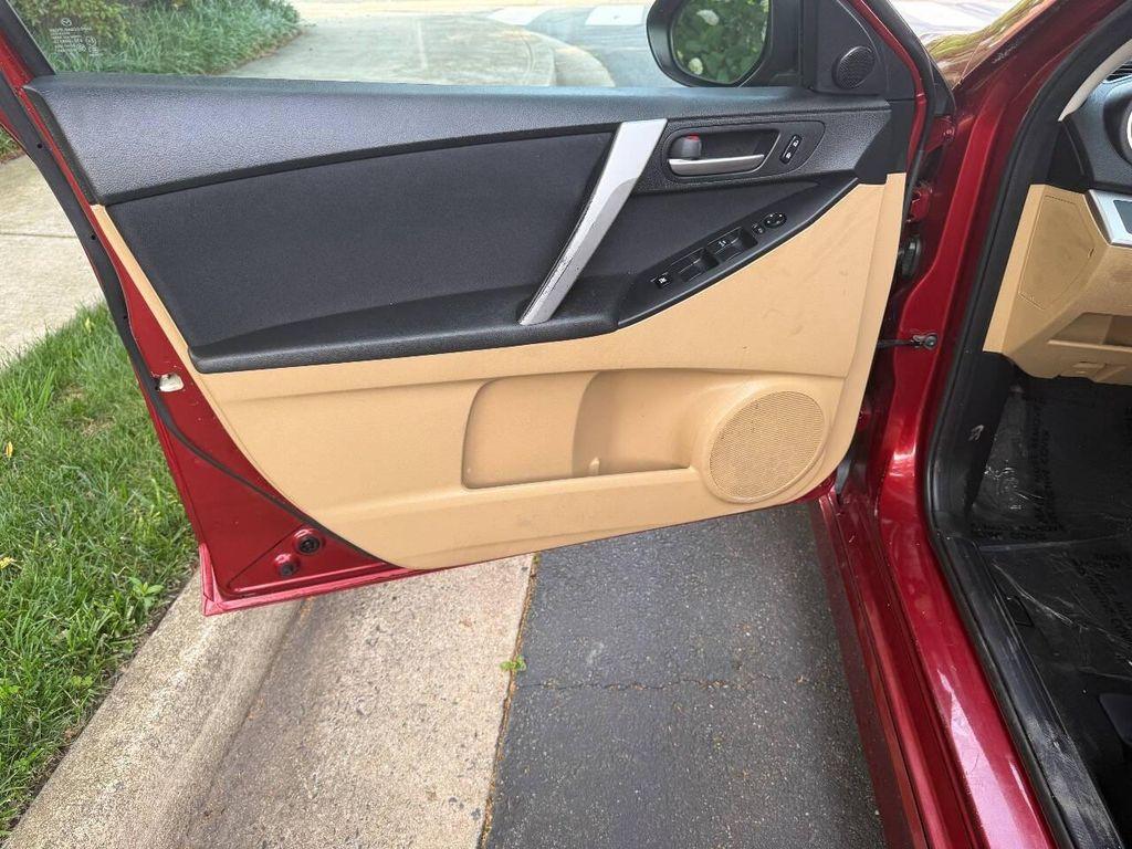used 2011 Mazda Mazda3 car, priced at $5,495