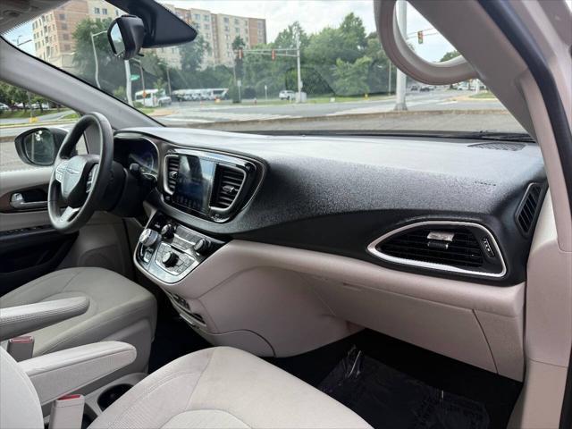 used 2017 Chrysler Pacifica car, priced at $14,995
