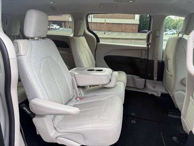 used 2017 Chrysler Pacifica car, priced at $14,995