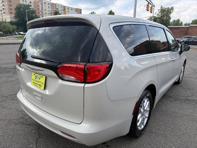 used 2017 Chrysler Pacifica car, priced at $14,995