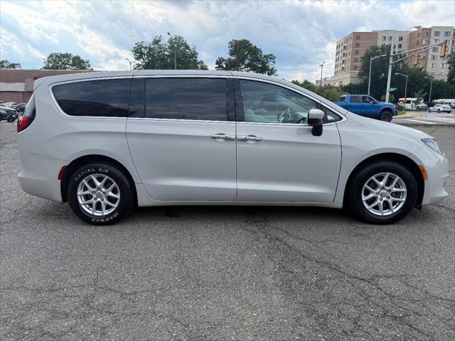 used 2017 Chrysler Pacifica car, priced at $14,995