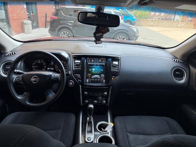 used 2015 Nissan Pathfinder car, priced at $9,995