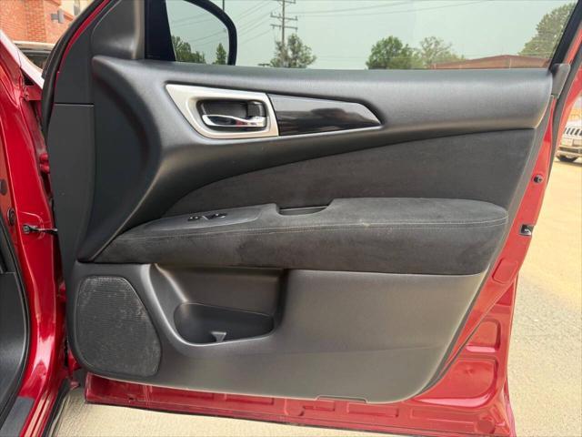 used 2015 Nissan Pathfinder car, priced at $9,995