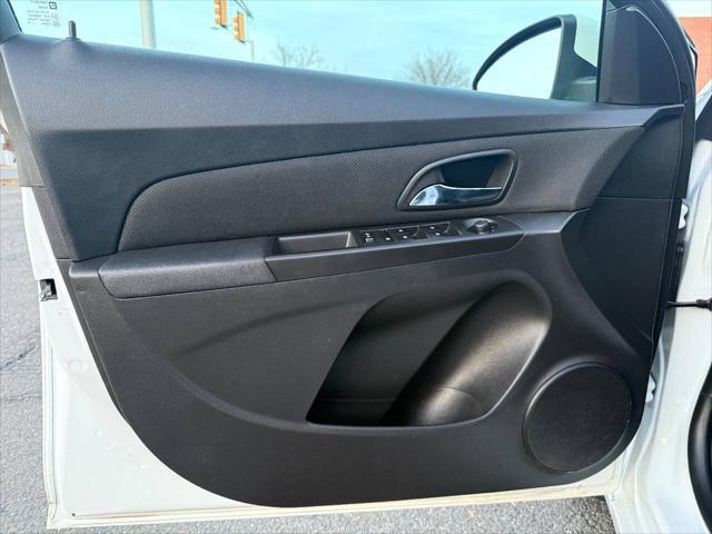 used 2015 Chevrolet Cruze car, priced at $6,495