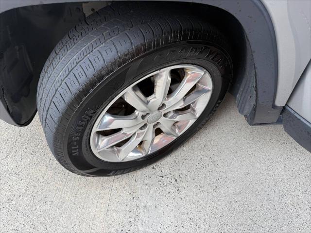 used 2017 Jeep Cherokee car, priced at $6,995