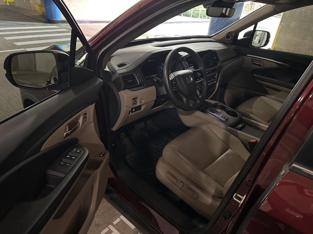 used 2022 Honda Pilot car, priced at $32,888