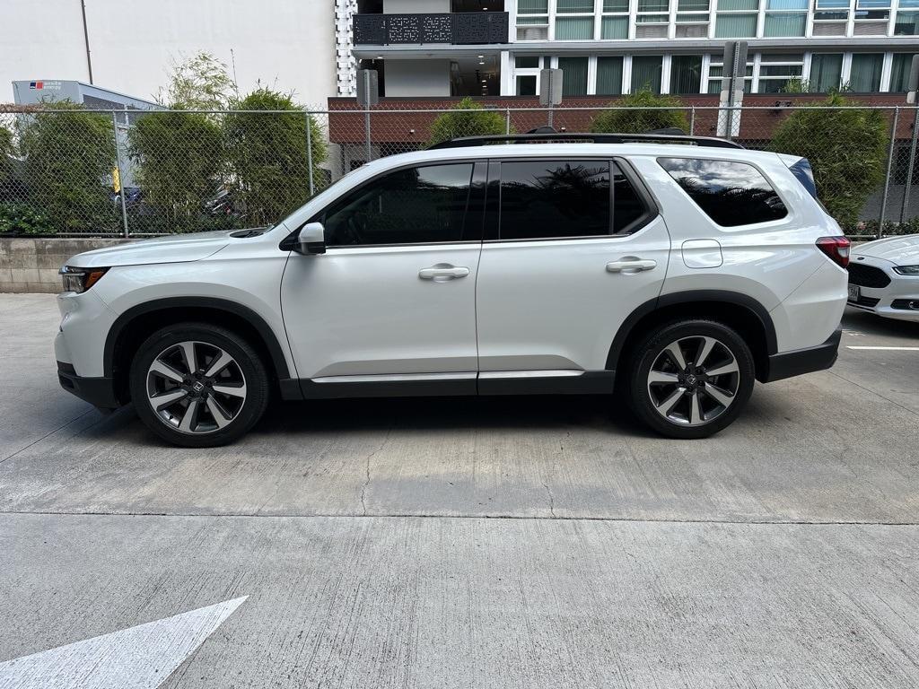 used 2023 Honda Pilot car, priced at $42,888