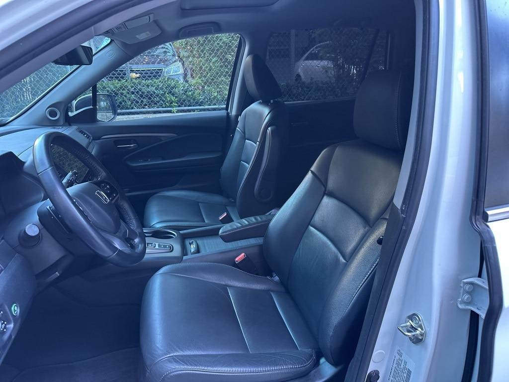 used 2021 Honda Pilot car, priced at $30,888