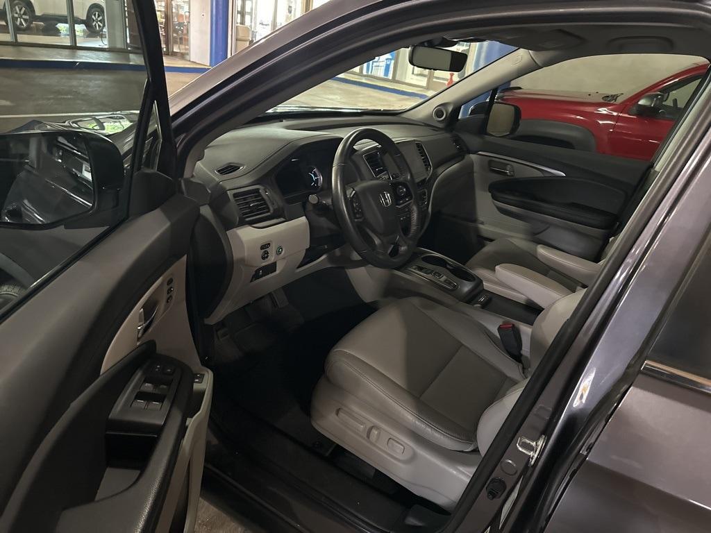 used 2022 Honda Pilot car, priced at $33,888