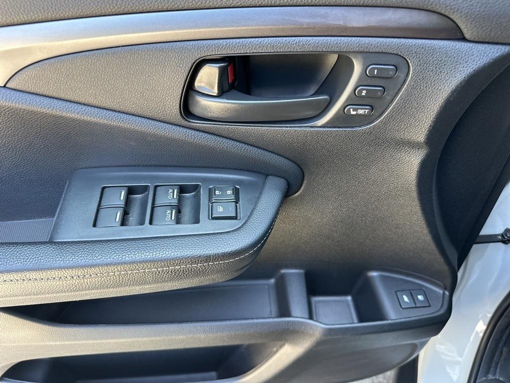 used 2022 Honda Passport car, priced at $31,888