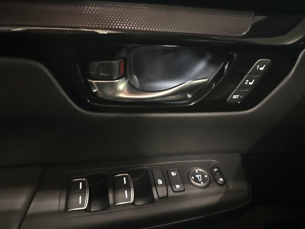 used 2025 Honda CR-V Hybrid car, priced at $38,888