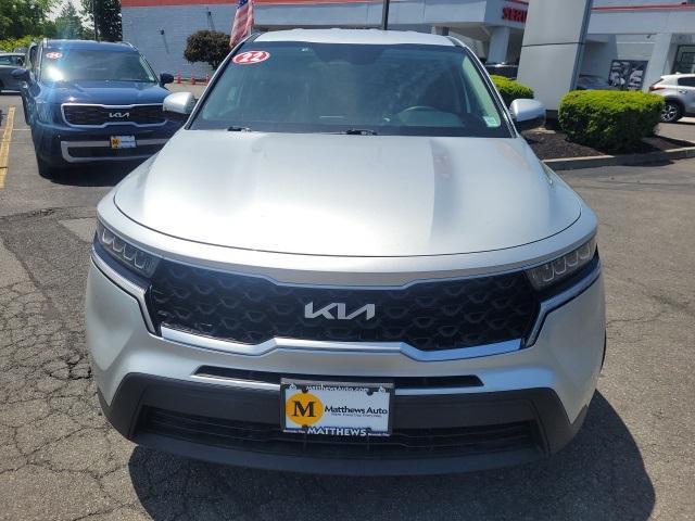 used 2022 Kia Sorento car, priced at $25,158