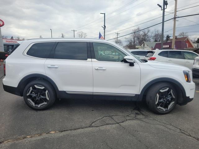 used 2025 Kia Telluride car, priced at $44,759