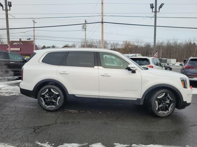 used 2025 Kia Telluride car, priced at $46,425