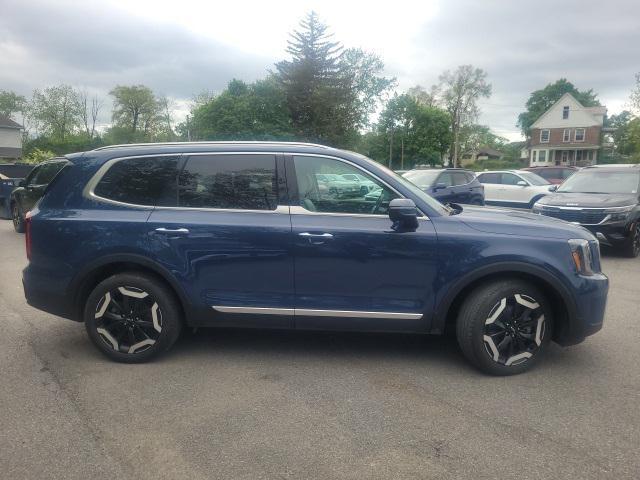 used 2024 Kia Telluride car, priced at $37,954