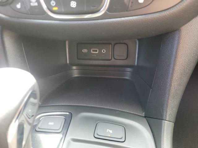 used 2022 Chevrolet Equinox car, priced at $25,458