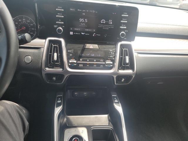 used 2021 Kia Sorento Hybrid car, priced at $24,588