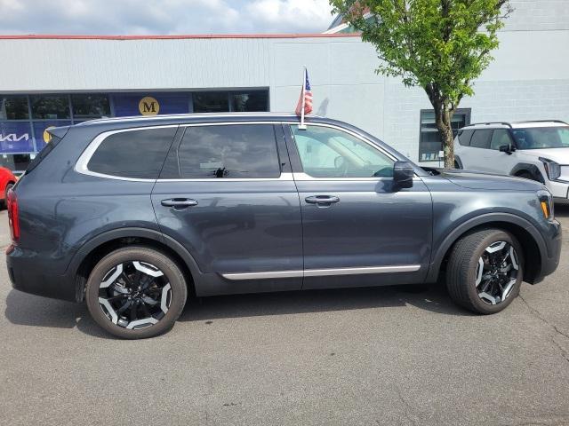 used 2023 Kia Telluride car, priced at $38,000