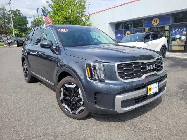 used 2023 Kia Telluride car, priced at $38,000
