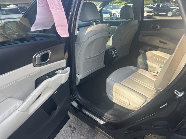 used 2022 Kia Sorento Plug-In Hybrid car, priced at $32,000