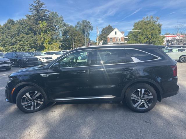used 2022 Kia Sorento Plug-In Hybrid car, priced at $32,000