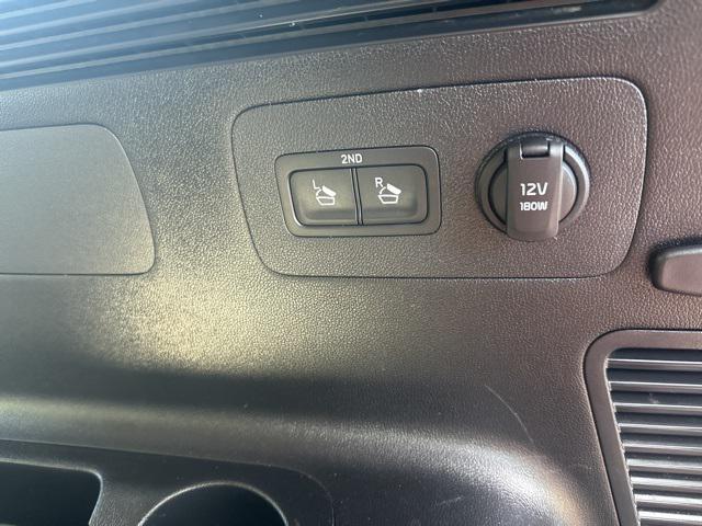 used 2022 Kia Sorento Plug-In Hybrid car, priced at $32,000