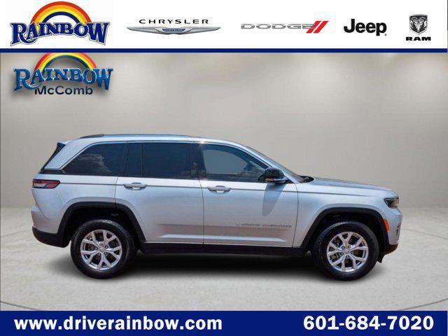 used 2022 Jeep Grand Cherokee car, priced at $30,395