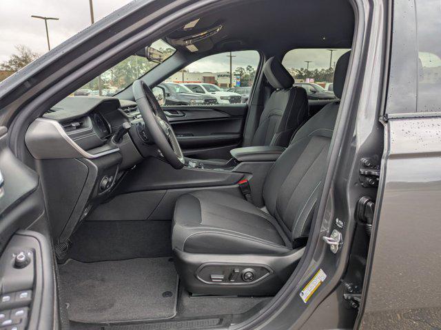 new 2025 Jeep Grand Cherokee car, priced at $36,196