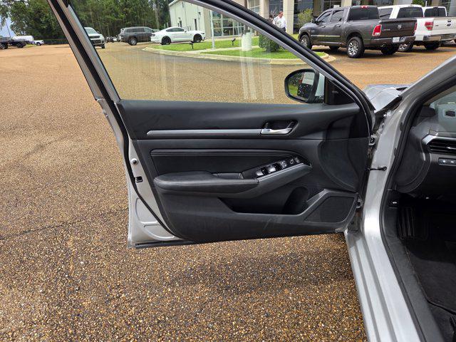 used 2023 Nissan Altima car, priced at $22,741