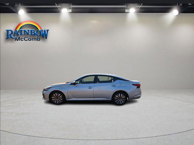 used 2024 Nissan Altima car, priced at $22,900
