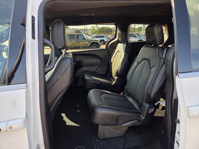 new 2025 Chrysler Voyager car, priced at $40,113