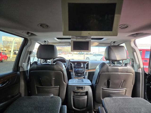 used 2015 Cadillac Escalade ESV car, priced at $16,777