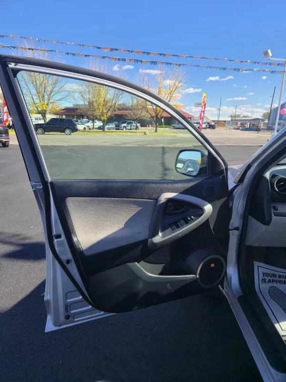 used 2007 Toyota RAV4 car, priced at $7,777