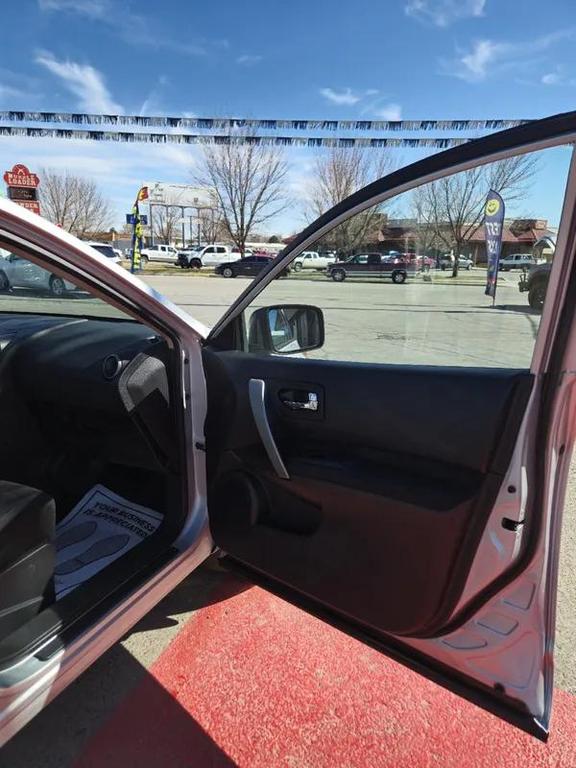used 2014 Nissan Rogue Select car, priced at $9,977