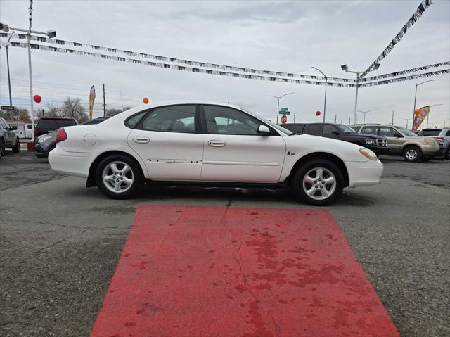 used 2000 Ford Taurus car, priced at $3,977