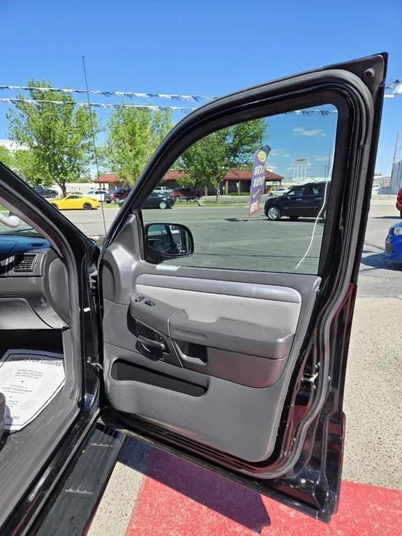 used 2004 Mercury Mountaineer car, priced at $4,777