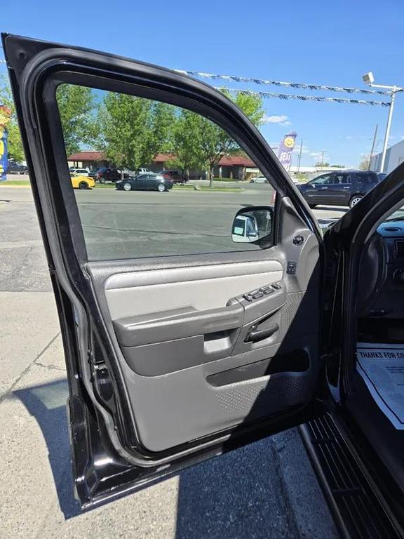 used 2004 Mercury Mountaineer car, priced at $4,777
