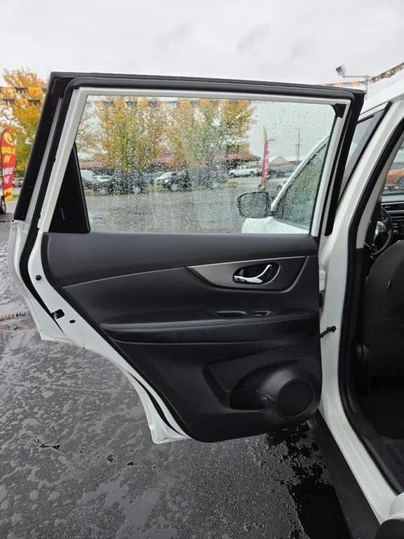 used 2016 Nissan Rogue car, priced at $10,977