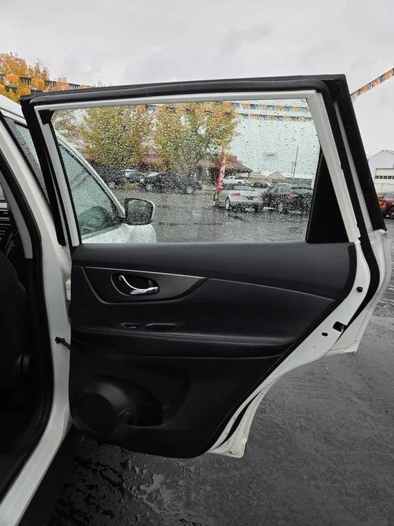 used 2016 Nissan Rogue car, priced at $10,977