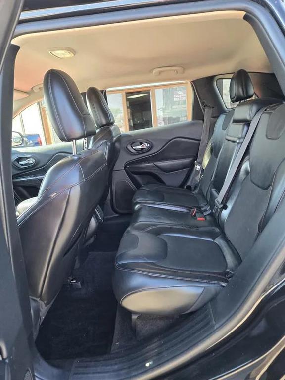 used 2015 Jeep Cherokee car