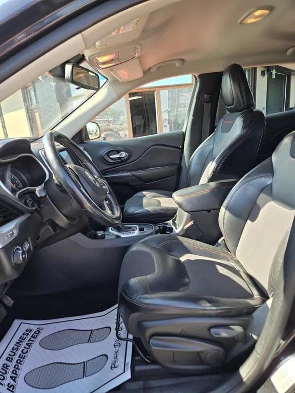 used 2015 Jeep Cherokee car