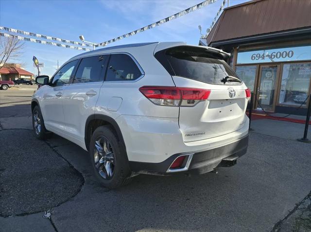 used 2018 Toyota Highlander car, priced at $21,977