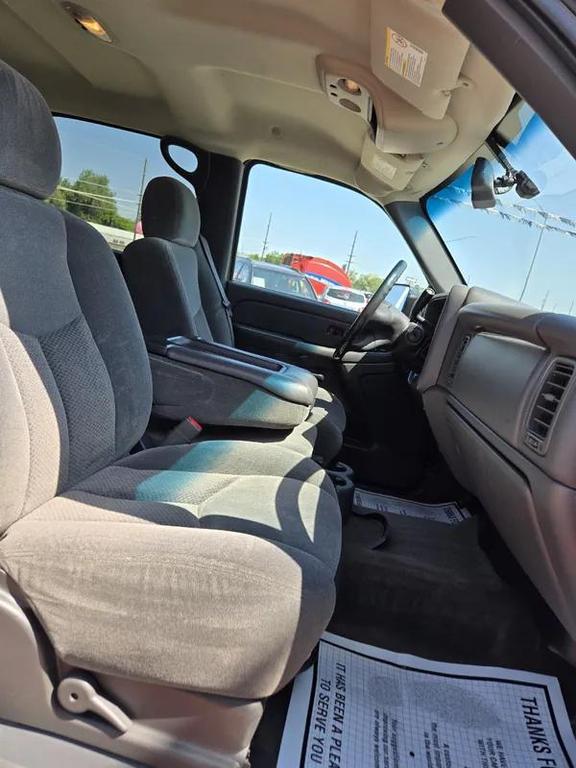 used 2004 Chevrolet Silverado 2500 car, priced at $15,977