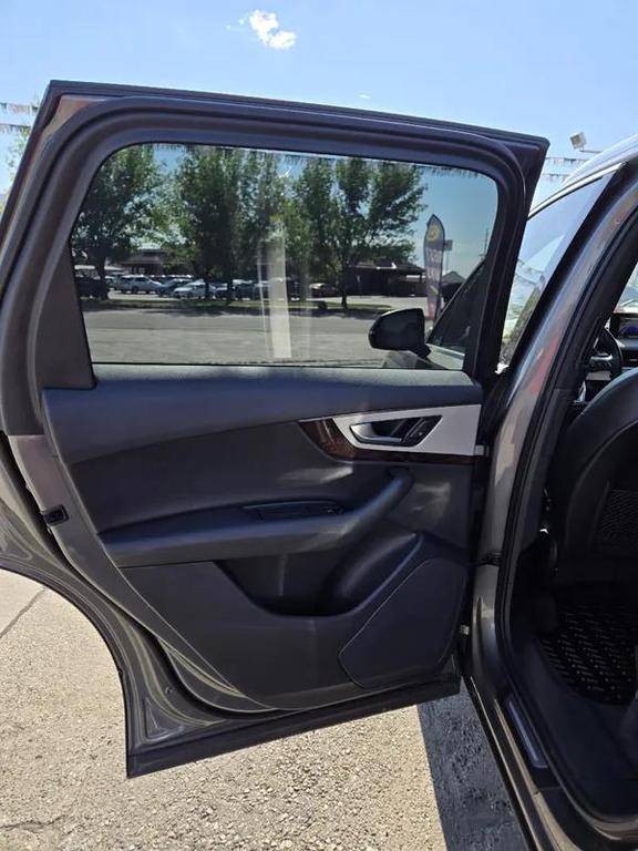 used 2017 Audi Q7 car, priced at $10,777