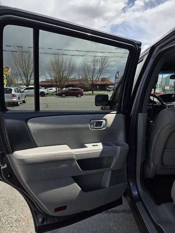 used 2015 Honda Pilot car, priced at $9,377